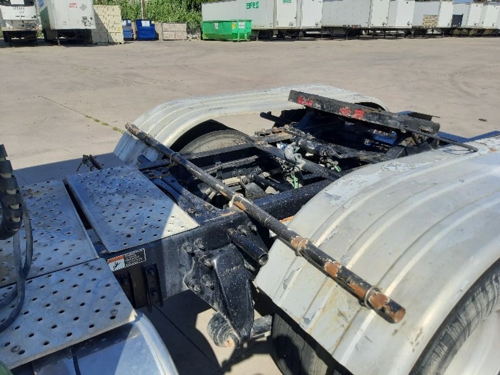 Sleeper Tractor-Heavy Duty Tractors-Freightliner-2019-T12664ST-Fort Worth-TX-193,703\n\t\tmiles-$ 83,000 - Image 22