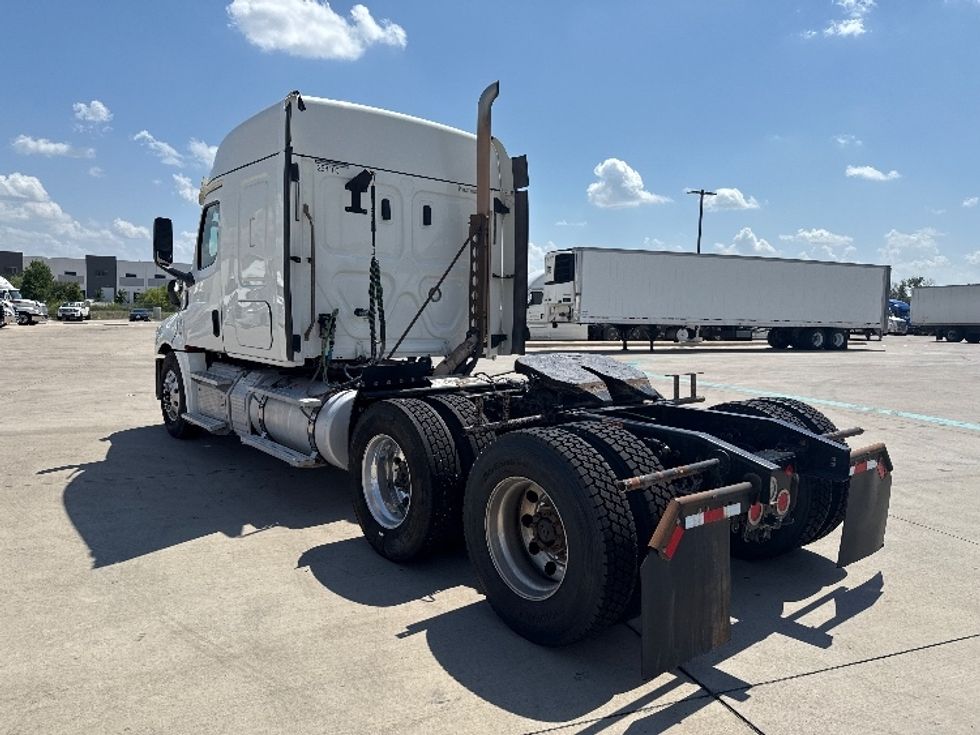 Sleeper Tractor-Heavy Duty Tractors-Freightliner-2019-T12664ST-Fort Worth-TX-281,973\n\t\tmiles-$ 78,000 - Image 5
