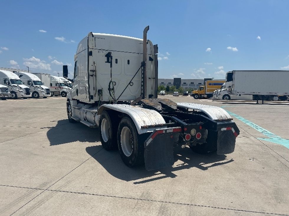 Sleeper Tractor-Heavy Duty Tractors-Freightliner-2019-T12664ST-Fort Worth-TX-284,164\n\t\tmiles-$ 77,750 - Image 5
