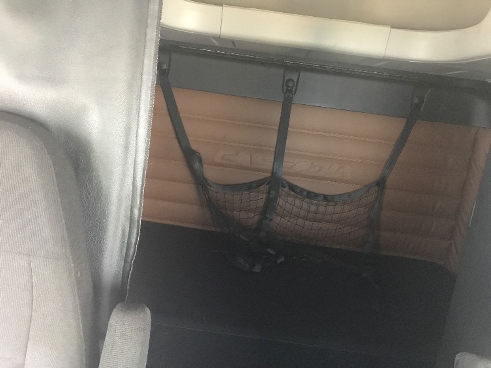 Sleeper Tractor-Heavy Duty Tractors-Freightliner-2019-T12664ST-Franklin-MA-573,191\n\t\tmiles-$ 56,000 - Image 16