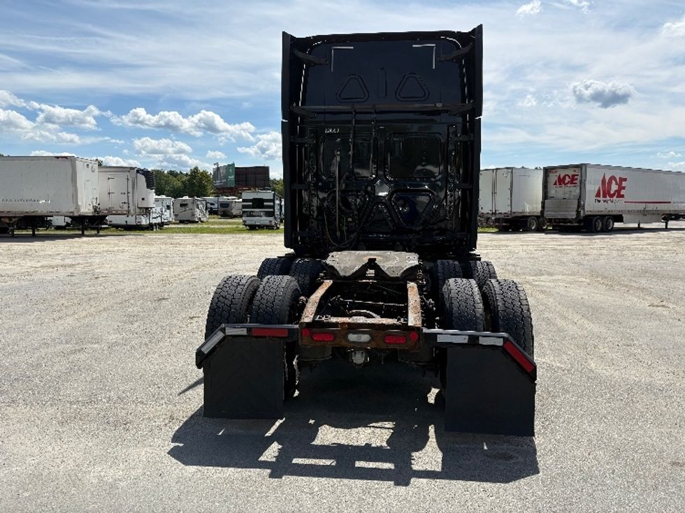 Sleeper Tractor-Heavy Duty Tractors-Freightliner-2019-T12664ST-Gansevoort-NY-742,584\n\t\tmiles-$ 43,250 - Image 6