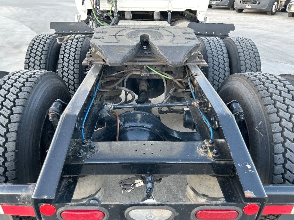 Sleeper Tractor-Heavy Duty Tractors-Freightliner-2019-T12664ST-Greeley-CO-388,642\n\t\tmiles-$ 70,250 - Image 6