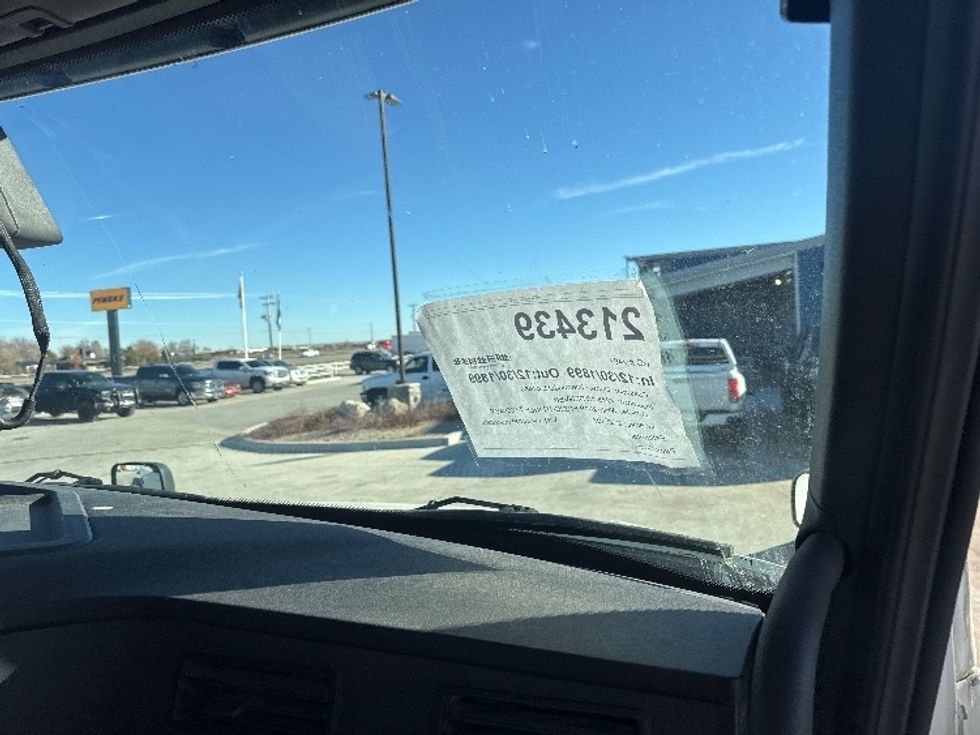 Sleeper Tractor-Heavy Duty Tractors-Freightliner-2019-T12664ST-Greeley-CO-522,748\n\t\tmiles-$ 59,000 - Image 14