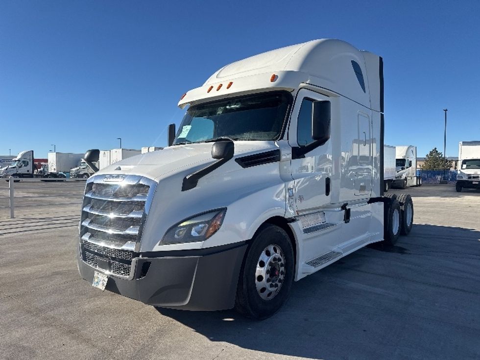 Sleeper Tractor-Heavy Duty Tractors-Freightliner-2019-T12664ST-Greeley-CO-522,748\n\t\tmiles-$ 59,000 - Image 3