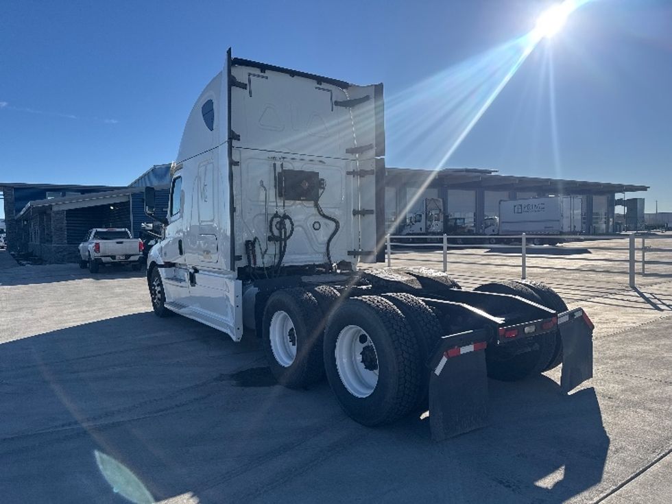 Sleeper Tractor-Heavy Duty Tractors-Freightliner-2019-T12664ST-Greeley-CO-522,748\n\t\tmiles-$ 59,000 - Image 5