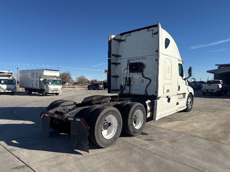 Sleeper Tractor-Heavy Duty Tractors-Freightliner-2019-T12664ST-Greeley-CO-522,748\n\t\tmiles-$ 59,000 - Image 7