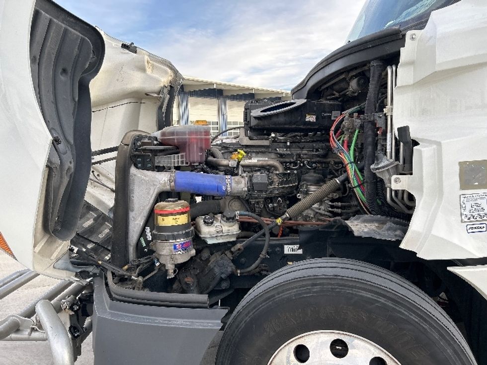 Sleeper Tractor-Heavy Duty Tractors-Freightliner-2019-T12664ST-Greeley-CO-523,297\n\t\tmiles-$ 59,250 - Image 21