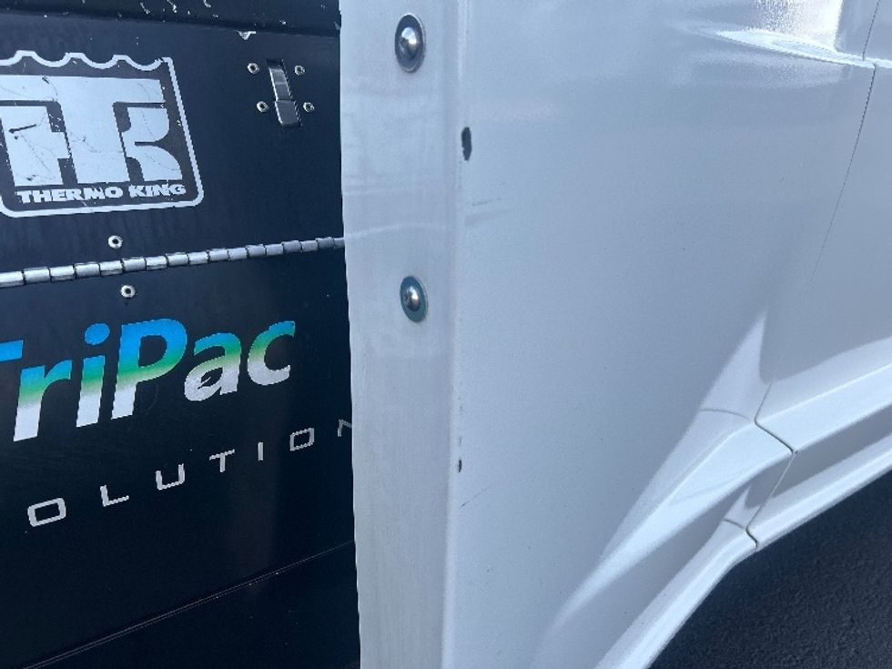 Sleeper Tractor-Heavy Duty Tractors-Freightliner-2019-T12664ST-Greensboro-NC-673,729\n\t\tmiles-$ 51,250 - Image 23