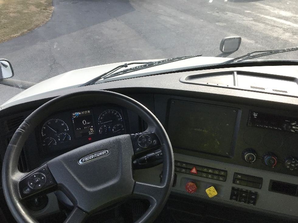 Sleeper Tractor-Heavy Duty Tractors-Freightliner-2019-T12664ST-Harrisonburg-VA-457,978\n\t\tmiles-$ 55,500 - Image 11