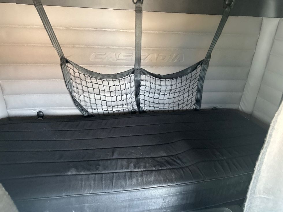 2019 Freightliner T12664ST Sleeper Tractor