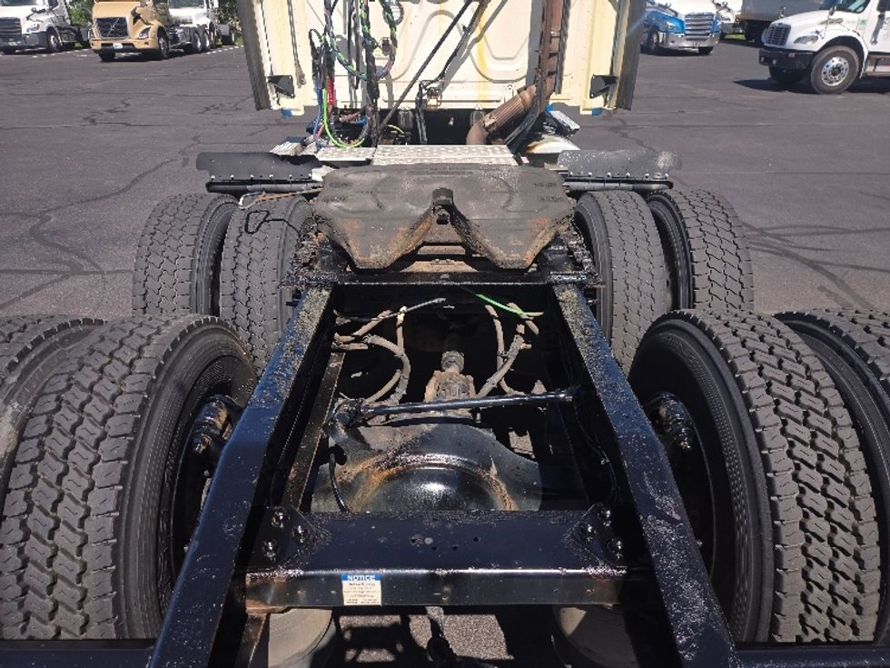 Sleeper Tractor-Heavy Duty Tractors-Freightliner-2019-T12664ST-Hazleton-PA-539,010\n\t\tmiles-$ 51,750 - Image 6