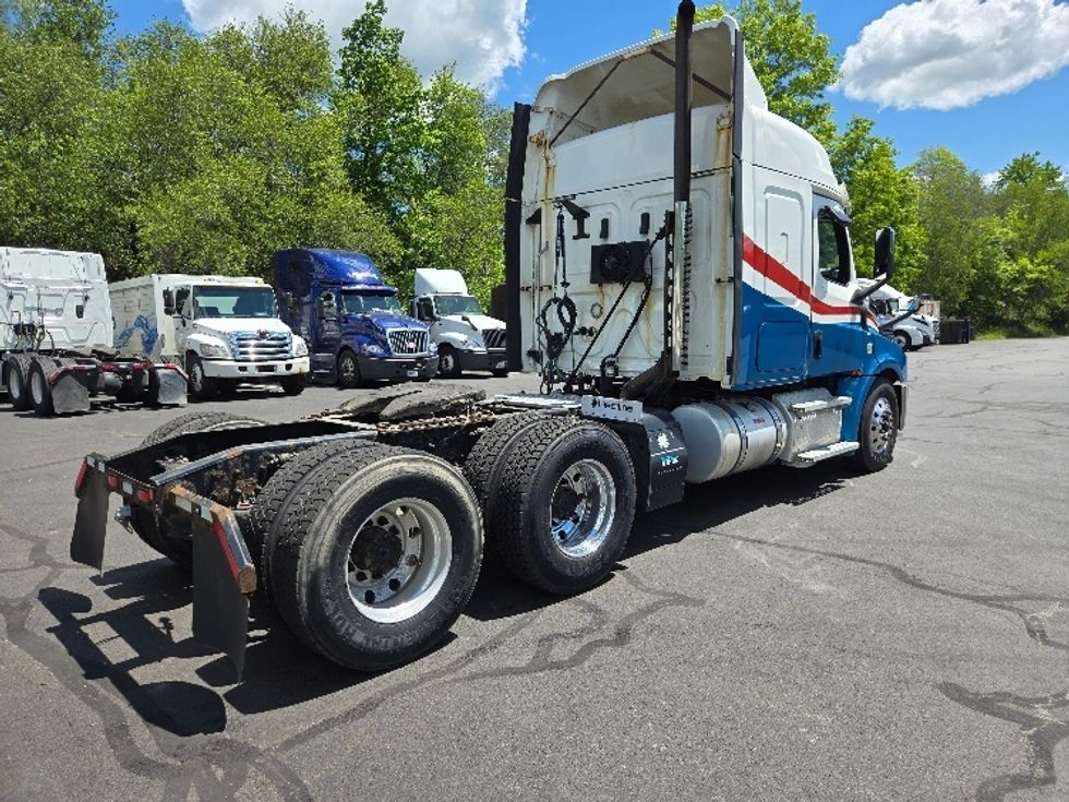 Sleeper Tractor-Heavy Duty Tractors-Freightliner-2019-T12664ST-Hazleton-PA-609,030\n\t\tmiles-$ 46,250 - Image 7