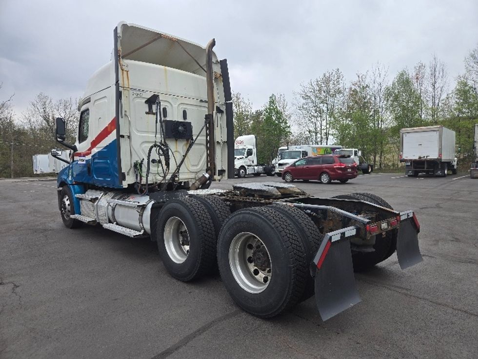 Sleeper Tractor-Heavy Duty Tractors-Freightliner-2019-T12664ST-Hazleton-PA-615,185\n\t\tmiles-$ 44,750 - Image 5