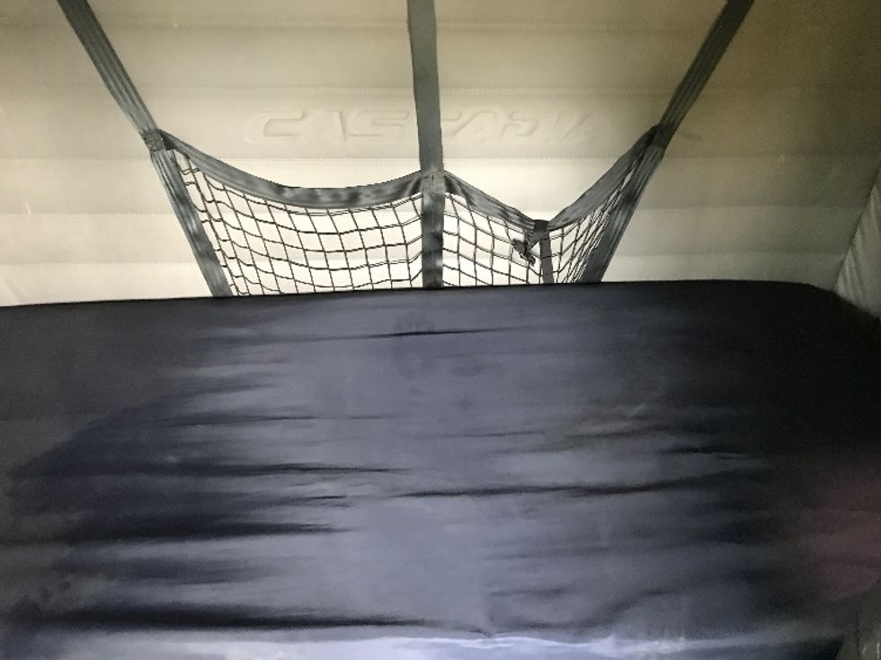 Sleeper Tractor-Heavy Duty Tractors-Freightliner-2019-T12664ST-Houston-TX-309,228\n\t\tmiles-$ 74,250 - Image 16