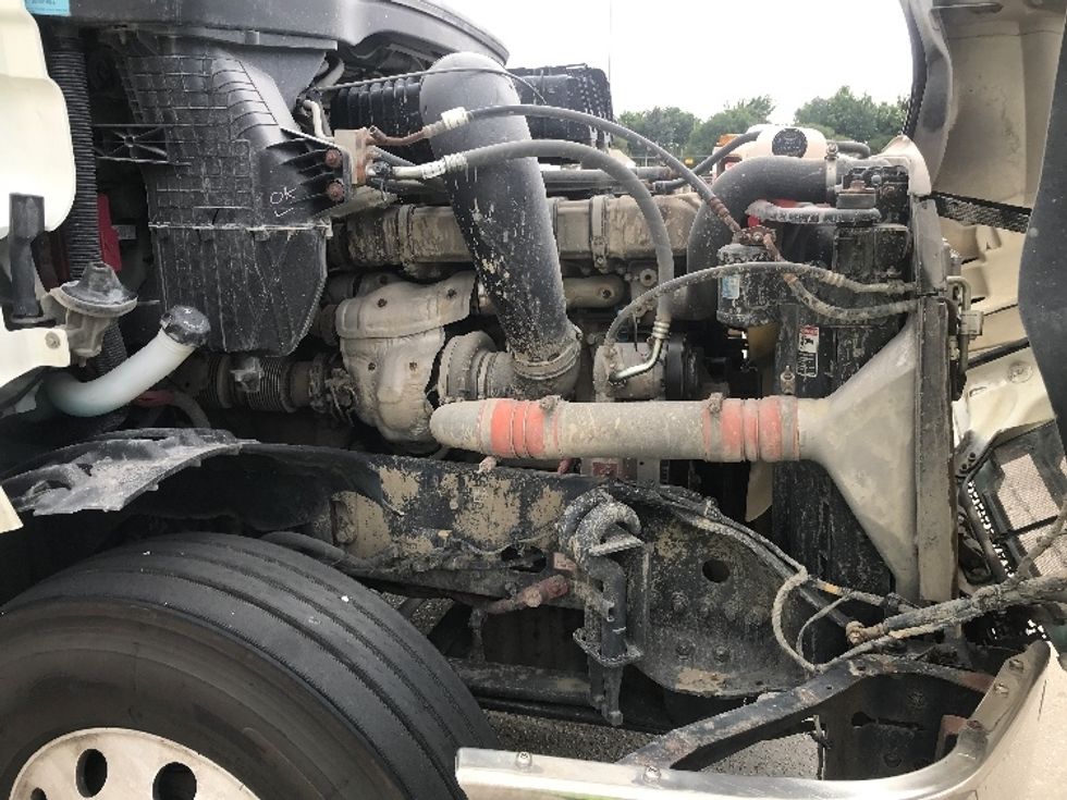 Sleeper Tractor-Heavy Duty Tractors-Freightliner-2019-T12664ST-Houston-TX-309,228\n\t\tmiles-$ 74,250 - Image 21