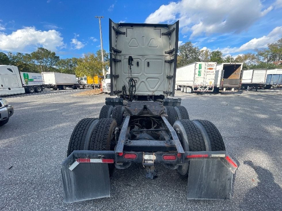 Sleeper Tractor-Heavy Duty Tractors-Freightliner-2019-T12664ST-Jacksonville-FL-487,517\n\t\tmiles-$ 58,500 - Image 6
