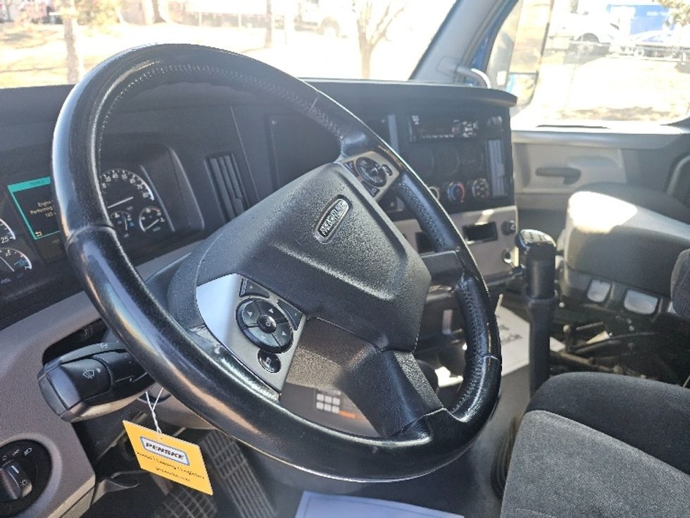 Sleeper Tractor-Heavy Duty Tractors-Freightliner-2019-T12664ST-Kansas City-MO-499,926\n\t\tmiles-$ 51,500 - Image 10