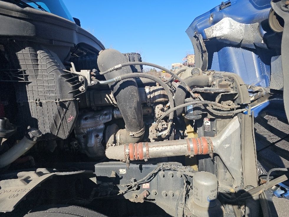 Sleeper Tractor-Heavy Duty Tractors-Freightliner-2019-T12664ST-Kansas City-MO-499,926\n\t\tmiles-$ 51,500 - Image 21