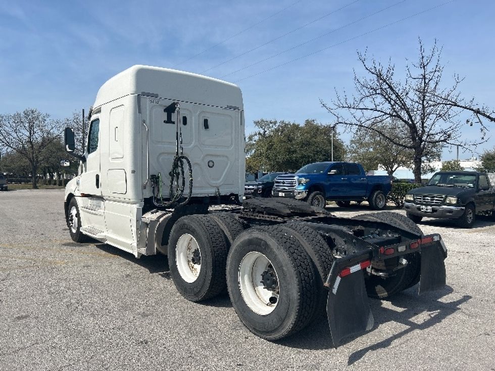 Sleeper Tractor-Heavy Duty Tractors-Freightliner-2019-T12664ST-Katy-TX-544,347\n\t\tmiles-$ 49,500 - Image 5