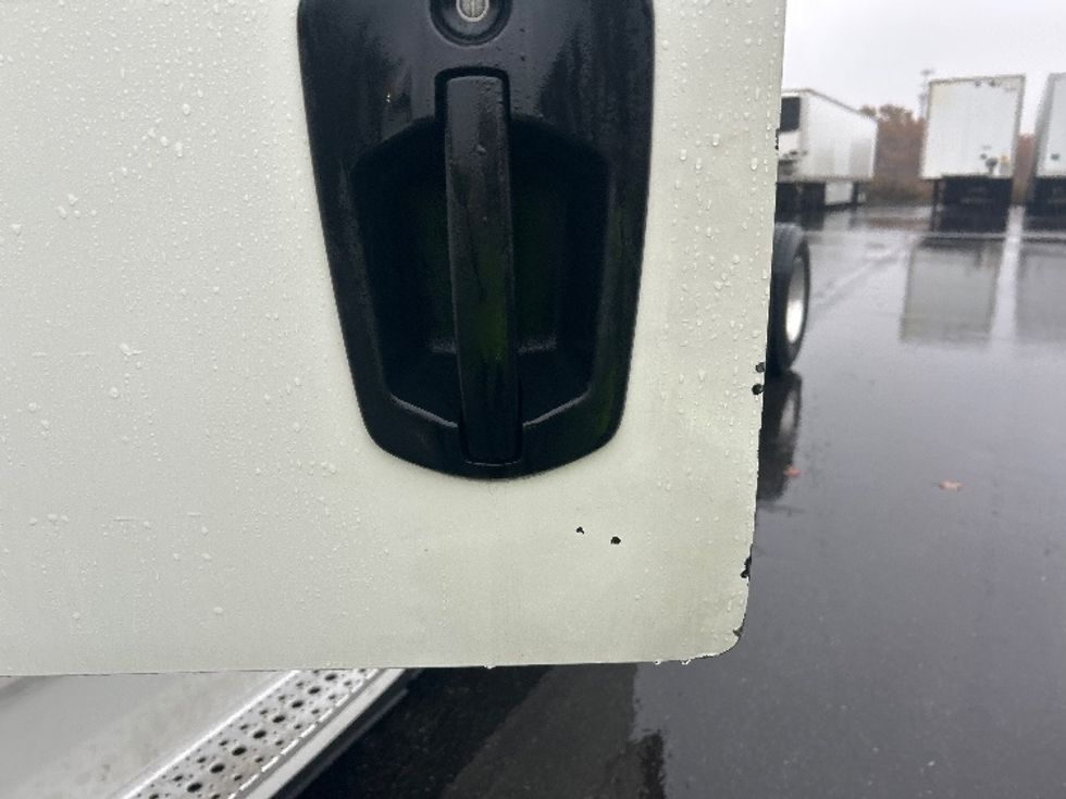 Sleeper Tractor-Heavy Duty Tractors-Freightliner-2019-T12664ST-Londonderry-NH-341,346\n\t\tmiles-$ 67,250 - Image 25