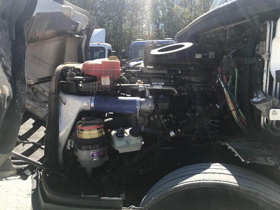 Sleeper Tractor-Heavy Duty Tractors-Freightliner-2019-T12664ST-Macon-GA-587,220\n\t\tmiles-$ 52,000 - Image 21