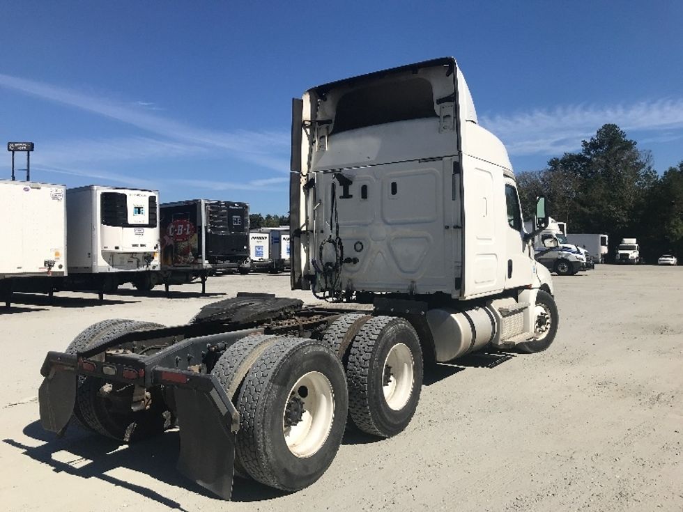 Sleeper Tractor-Heavy Duty Tractors-Freightliner-2019-T12664ST-Macon-GA-587,220\n\t\tmiles-$ 52,000 - Image 7