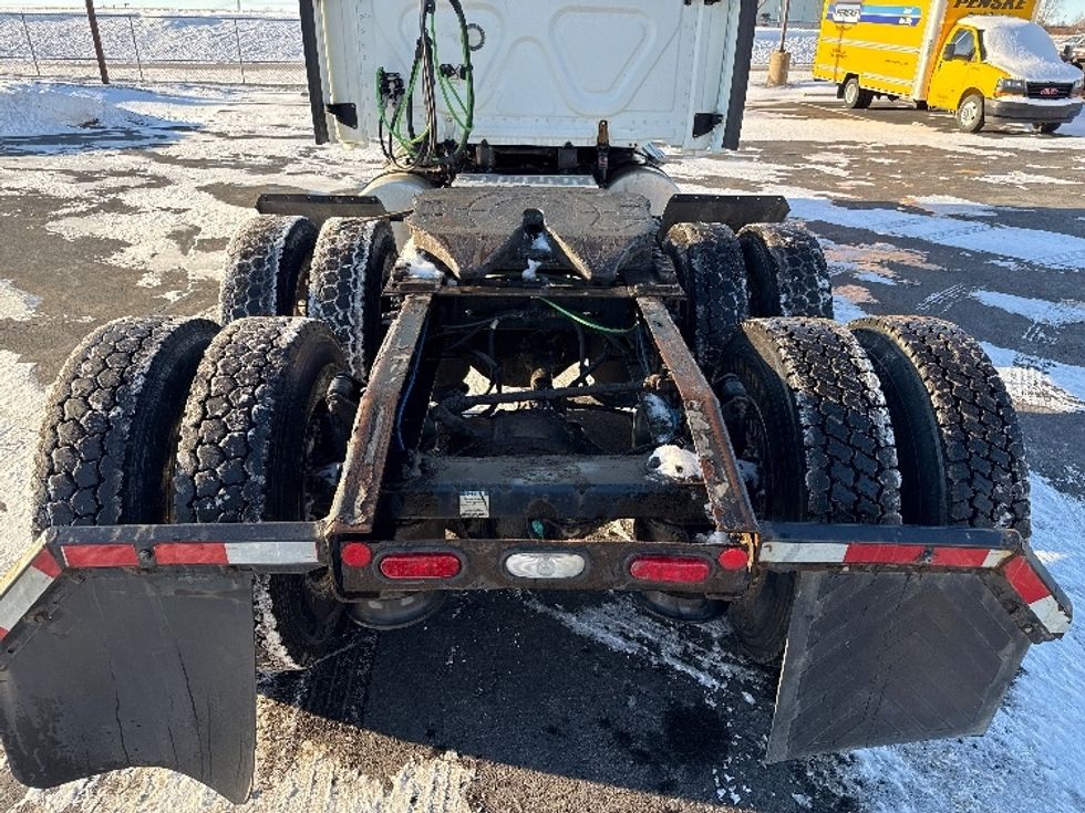 Sleeper Tractor-Heavy Duty Tractors-Freightliner-2019-T12664ST-Middlefield-OH-551,383\n\t\tmiles-$ 47,500 - Image 6