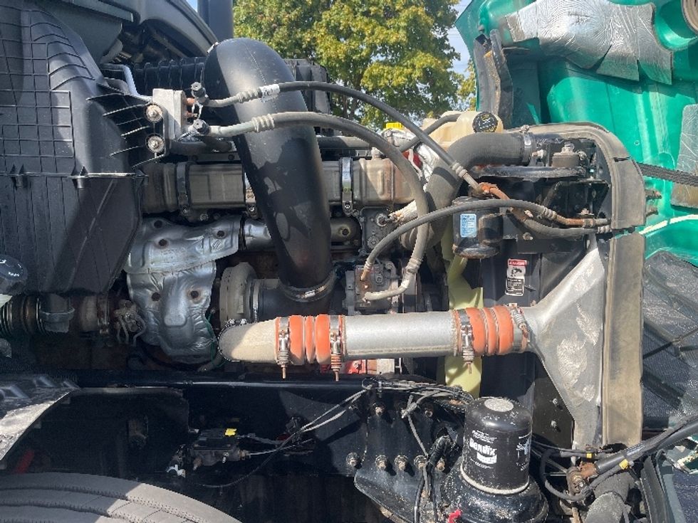 Sleeper Tractor-Heavy Duty Tractors-Freightliner-2019-T12664ST-Mississauga-ON-734,866\n\t\tkm-$ 64,750 - Image 20