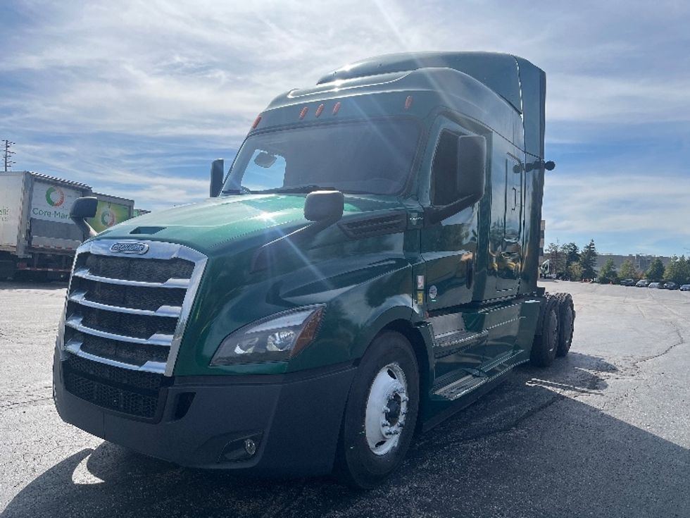 Sleeper Tractor-Heavy Duty Tractors-Freightliner-2019-T12664ST-Mississauga-ON-734,866\n\t\tkm-$ 64,750 - Image 3