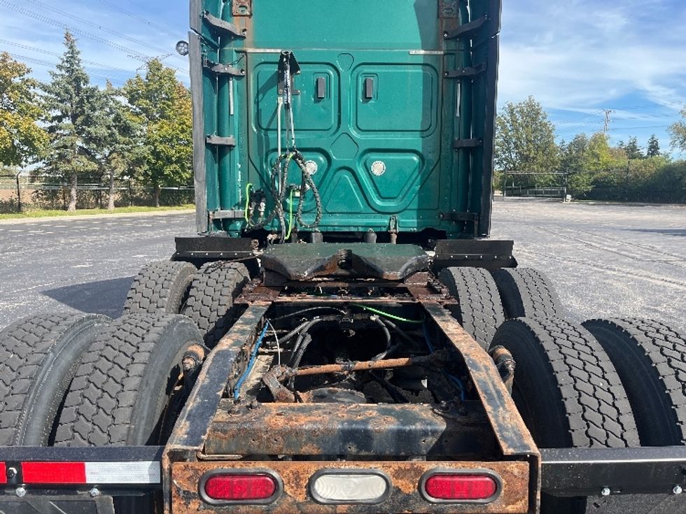 Sleeper Tractor-Heavy Duty Tractors-Freightliner-2019-T12664ST-Mississauga-ON-734,866\n\t\tkm-$ 64,750 - Image 6