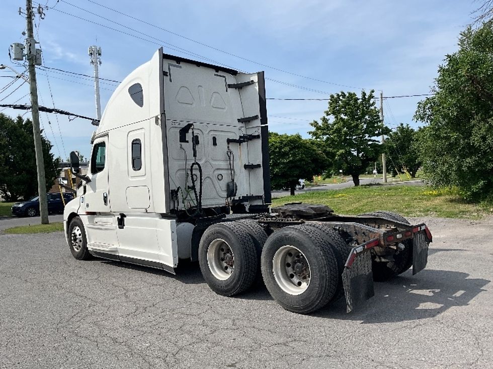 Sleeper Tractor-Heavy Duty Tractors-Freightliner-2019-T12664ST-Mississauga-ON-827,000\n\t\tkm-$ 78,250 - Image 5