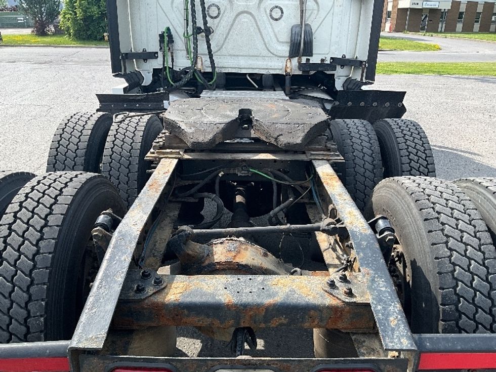 Sleeper Tractor-Heavy Duty Tractors-Freightliner-2019-T12664ST-Mississauga-ON-827,000\n\t\tkm-$ 78,250 - Image 6