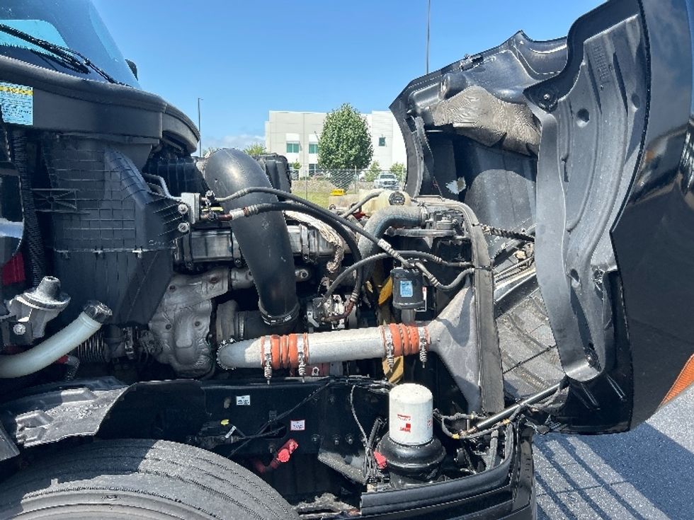 Sleeper Tractor-Heavy Duty Tractors-Freightliner-2019-T12664ST-Nashville (Mount Juliet)-TN-609,520\n\t\tmiles-$ 55,500 - Image 20