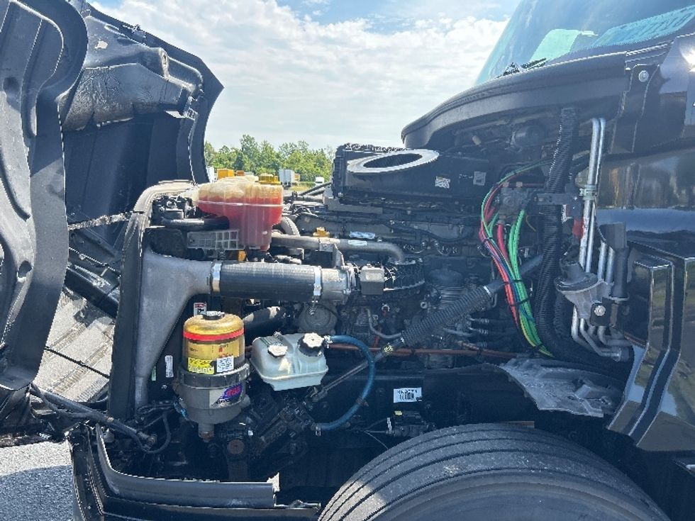 Sleeper Tractor-Heavy Duty Tractors-Freightliner-2019-T12664ST-Nashville (Mount Juliet)-TN-609,520\n\t\tmiles-$ 55,500 - Image 21