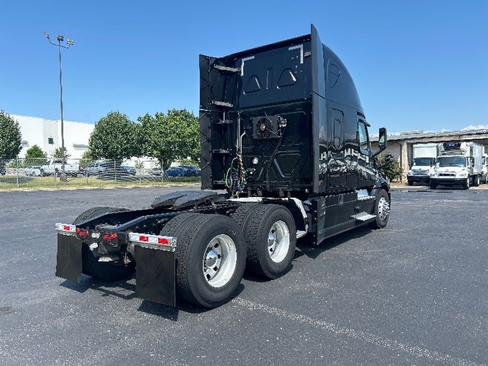 Sleeper Tractor-Heavy Duty Tractors-Freightliner-2019-T12664ST-Nashville (Mount Juliet)-TN-609,520\n\t\tmiles-$ 55,500 - Image 7
