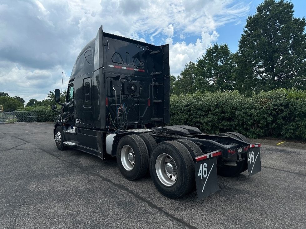 Sleeper Tractor-Heavy Duty Tractors-Freightliner-2019-T12664ST-Nashville (Mount Juliet)-TN-609,790\n\t\tmiles-$ 55,500 - Image 5