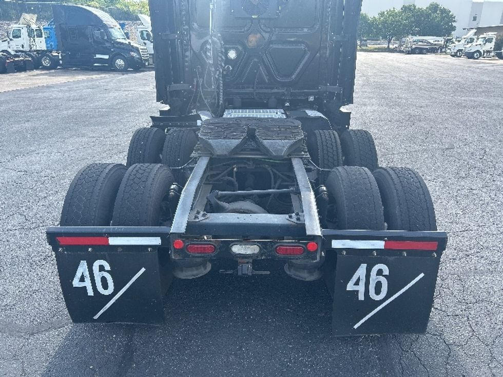 Sleeper Tractor-Heavy Duty Tractors-Freightliner-2019-T12664ST-Nashville (Mount Juliet)-TN-626,709\n\t\tmiles-$ 54,500 - Image 6