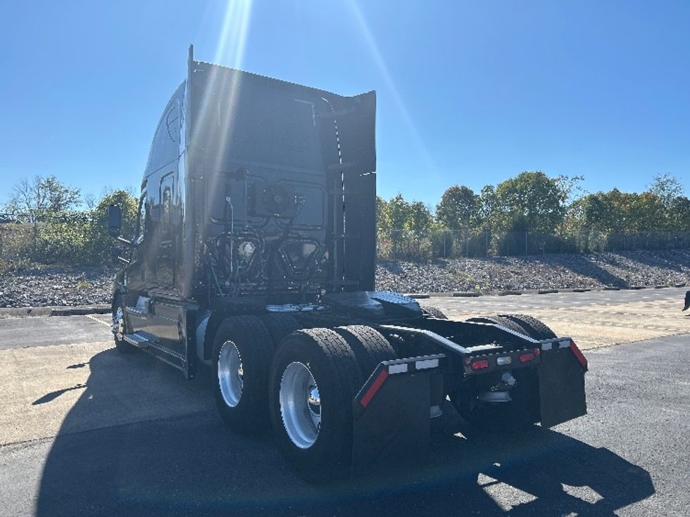Sleeper Tractor-Heavy Duty Tractors-Freightliner-2019-T12664ST-Nashville (Mount Juliet)-TN-631,446\n\t\tmiles-$ 52,500 - Image 5