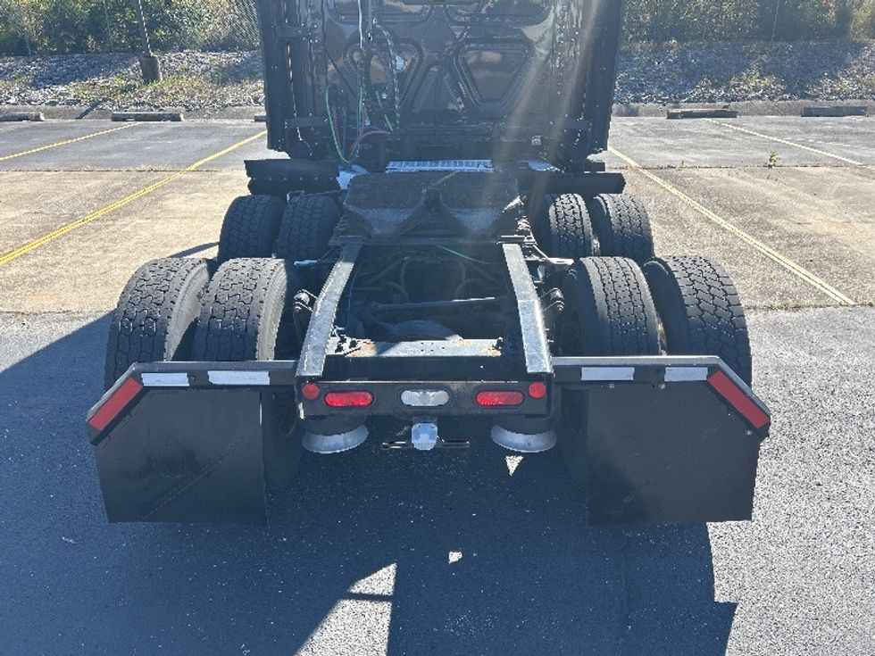 Sleeper Tractor-Heavy Duty Tractors-Freightliner-2019-T12664ST-Nashville (Mount Juliet)-TN-631,446\n\t\tmiles-$ 52,500 - Image 6