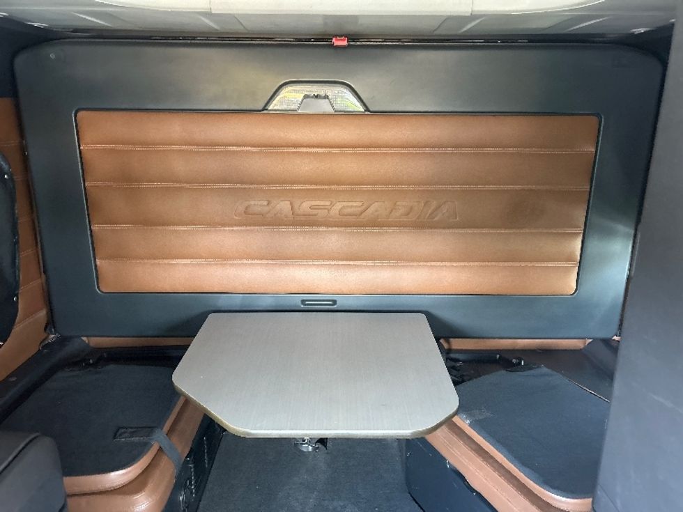 Sleeper Tractor-Heavy Duty Tractors-Freightliner-2019-T12664ST-Nashville (Mount Juliet)-TN-647,142\n\t\tmiles-$ 52,750 - Image 16