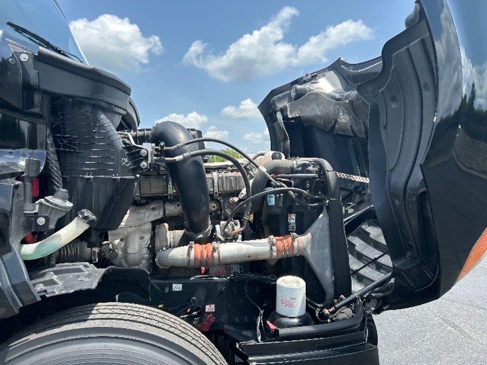 Sleeper Tractor-Heavy Duty Tractors-Freightliner-2019-T12664ST-Nashville (Mount Juliet)-TN-647,142\n\t\tmiles-$ 52,750 - Image 17