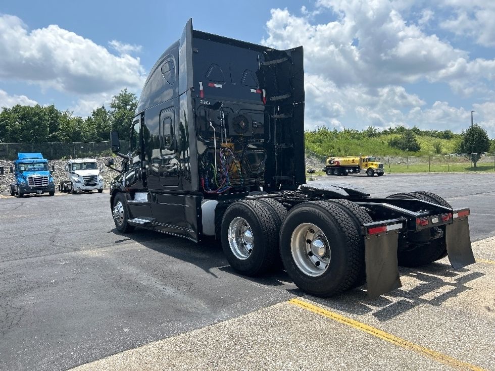 Sleeper Tractor-Heavy Duty Tractors-Freightliner-2019-T12664ST-Nashville (Mount Juliet)-TN-647,142\n\t\tmiles-$ 52,750 - Image 5