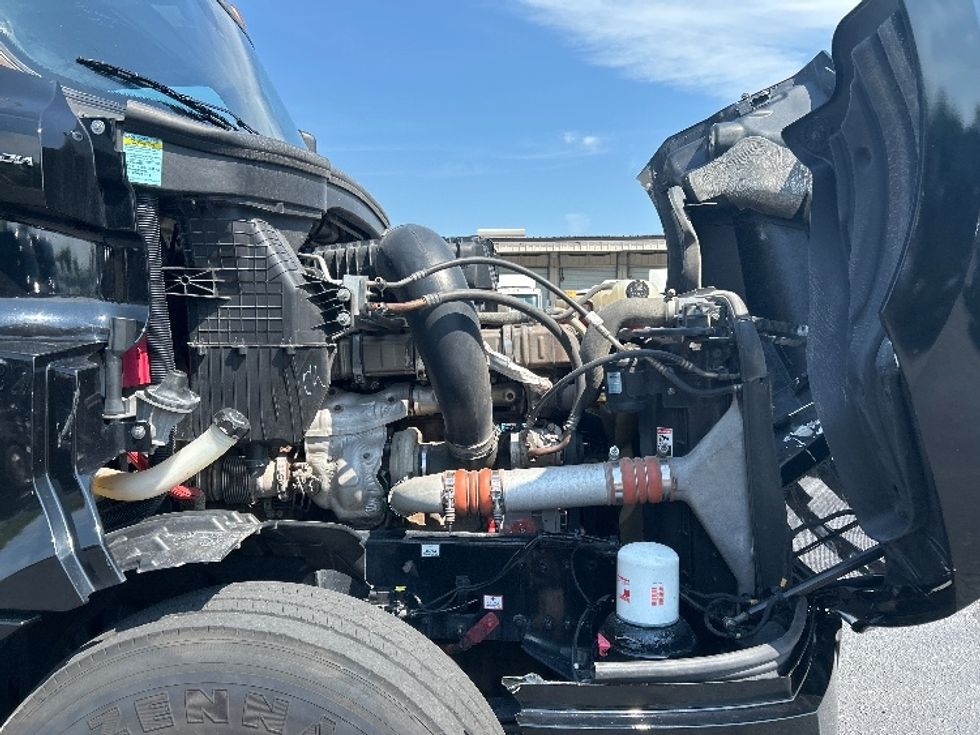 Sleeper Tractor-Heavy Duty Tractors-Freightliner-2019-T12664ST-Nashville (Mount Juliet)-TN-657,111\n\t\tmiles-$ 51,750 - Image 20