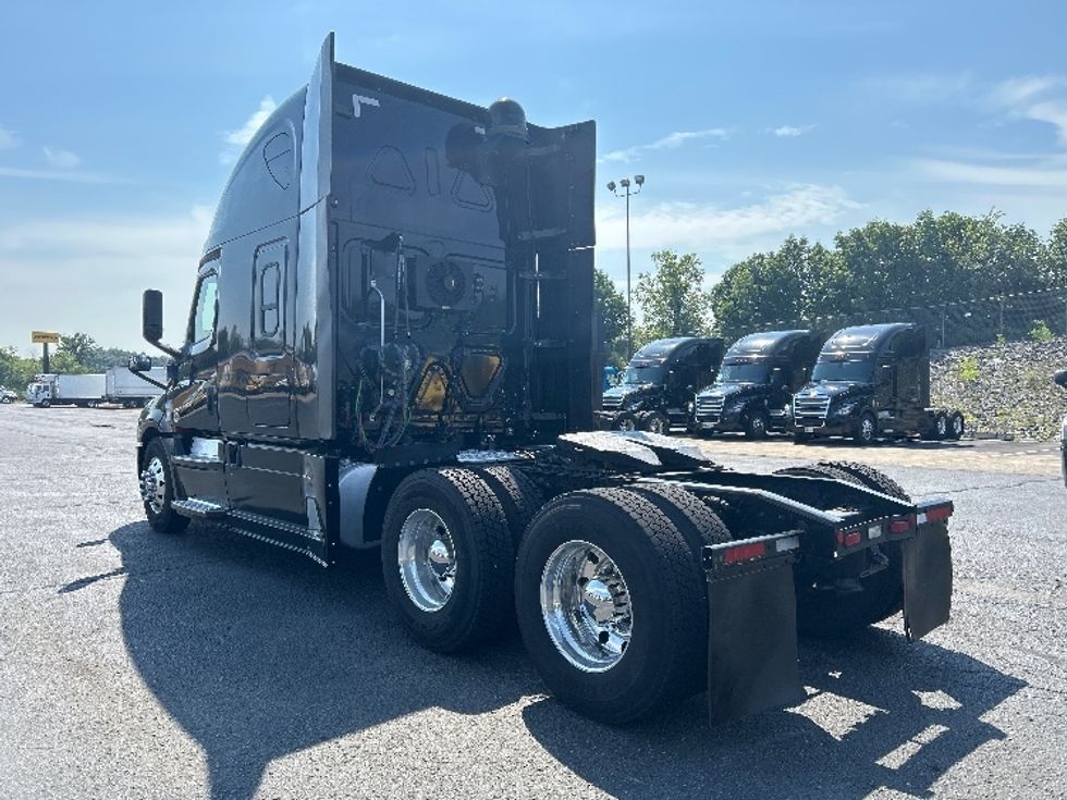 Sleeper Tractor-Heavy Duty Tractors-Freightliner-2019-T12664ST-Nashville (Mount Juliet)-TN-657,111\n\t\tmiles-$ 51,750 - Image 5