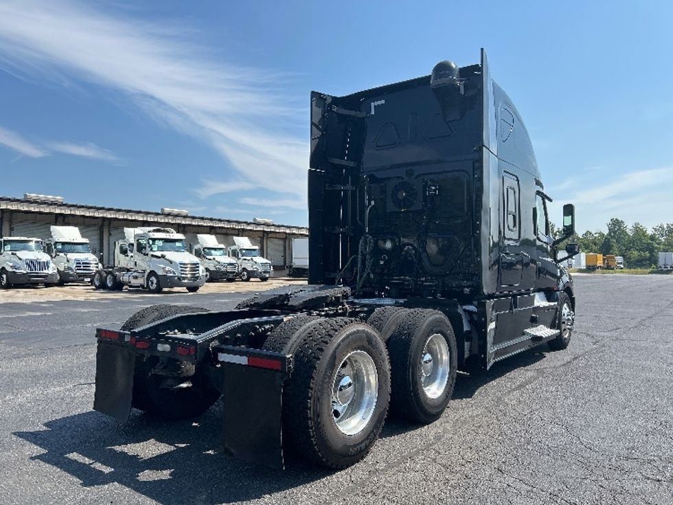 Sleeper Tractor-Heavy Duty Tractors-Freightliner-2019-T12664ST-Nashville (Mount Juliet)-TN-657,111\n\t\tmiles-$ 51,750 - Image 7