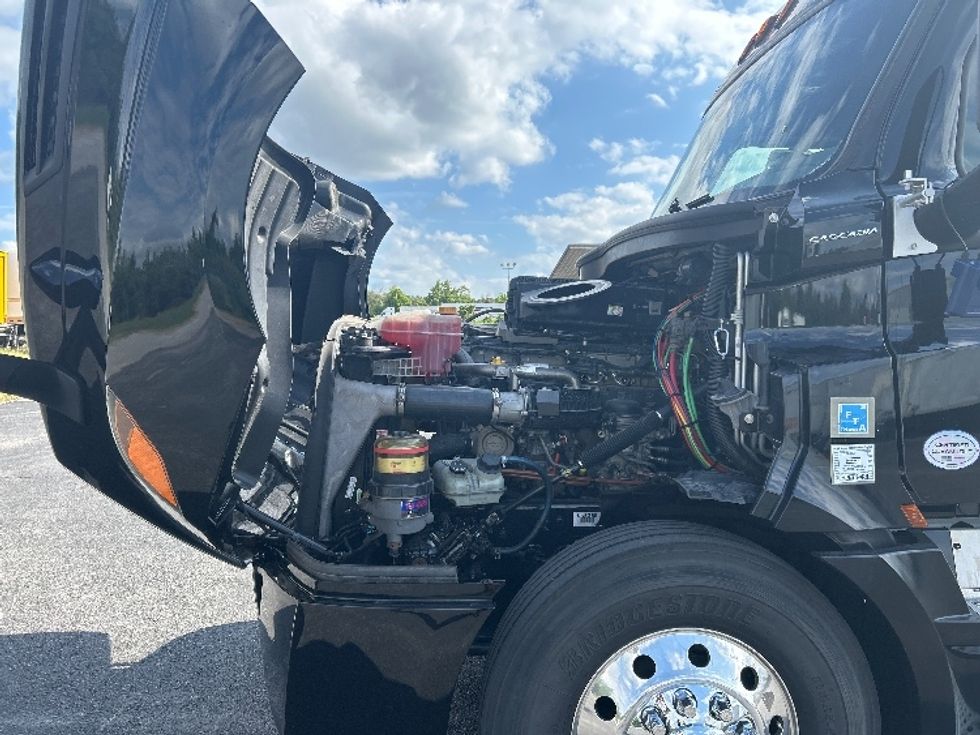 Sleeper Tractor-Heavy Duty Tractors-Freightliner-2019-T12664ST-Nashville (Mount Juliet)-TN-666,841\n\t\tmiles-$ 51,250 - Image 21