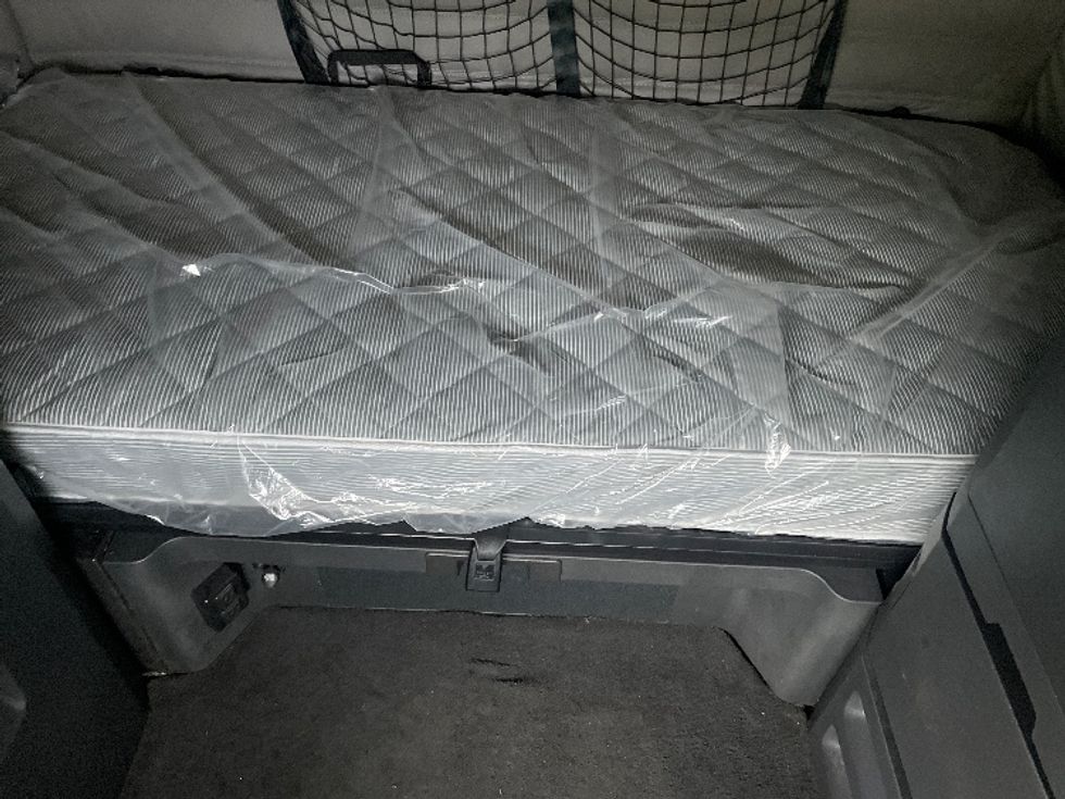 Sleeper Tractor-Heavy Duty Tractors-Freightliner-2019-T12664ST-Nashville (Mount Juliet)-TN-670,019\n\t\tmiles-$ 51,000 - Image 16