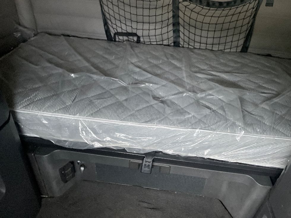 Sleeper Tractor-Heavy Duty Tractors-Freightliner-2019-T12664ST-Nashville (Mount Juliet)-TN-670,019\n\t\tmiles-$ 51,000 - Image 17