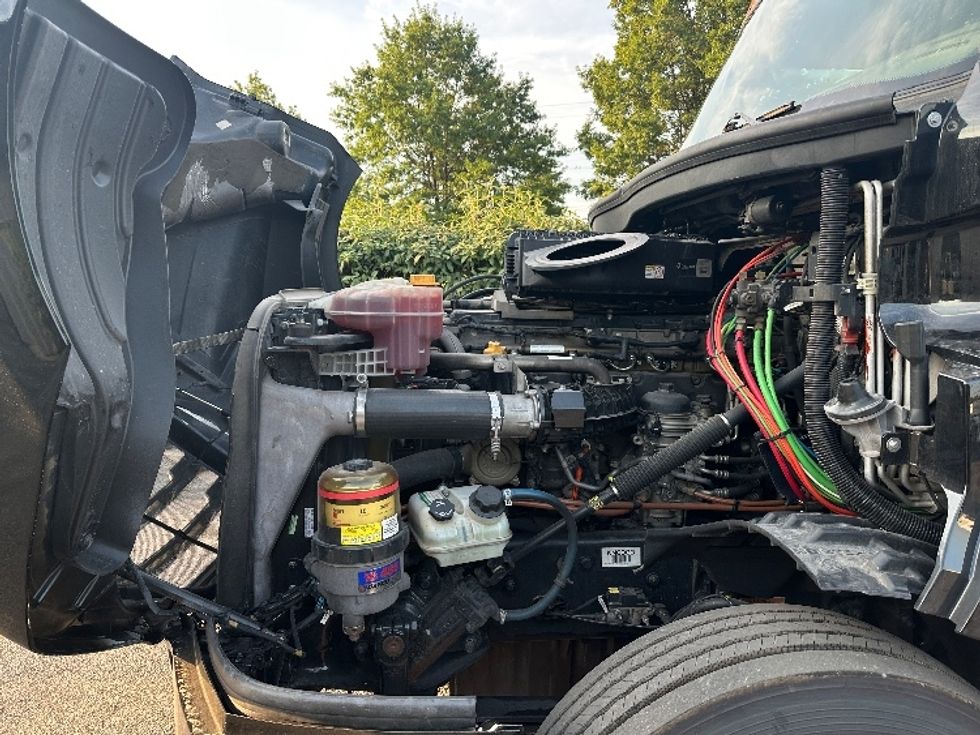 Sleeper Tractor-Heavy Duty Tractors-Freightliner-2019-T12664ST-Nashville (Mount Juliet)-TN-670,019\n\t\tmiles-$ 51,000 - Image 21