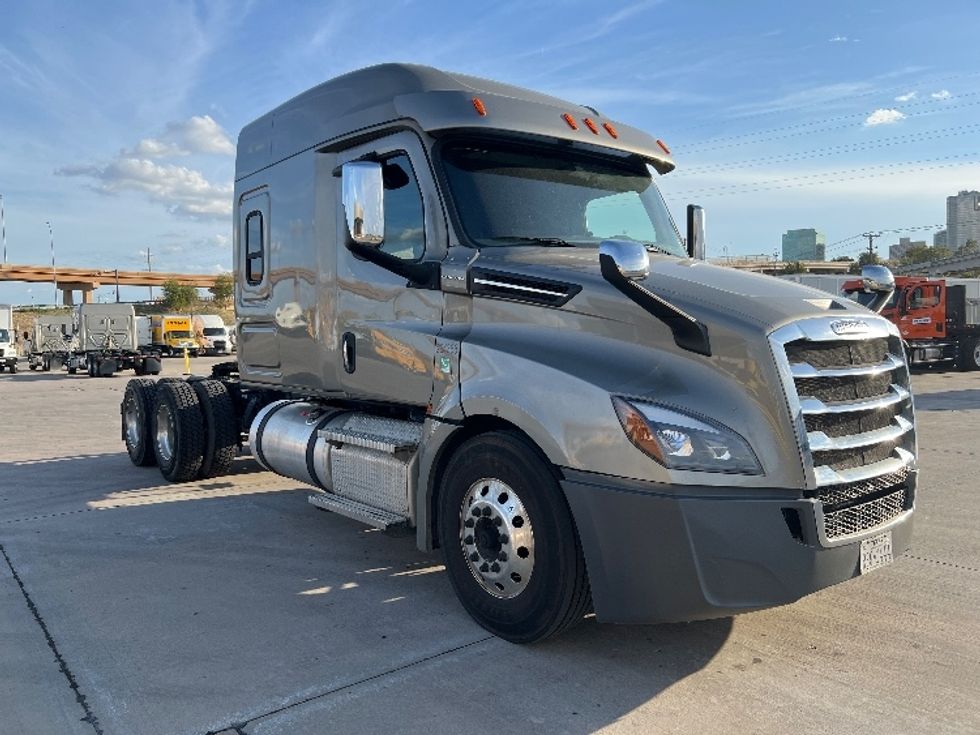 Your Next Used 2019 Freightliner T12664ST, 254366, Is For Sale And